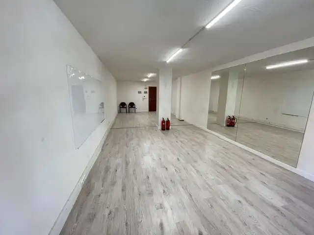 Office space with lift to rent in Calle del Puente Colgante 49, imagen 5