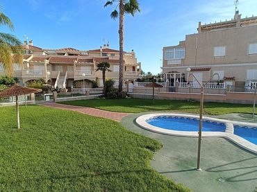 Casa a schiera con balcone in vendita a Orihuela Costa