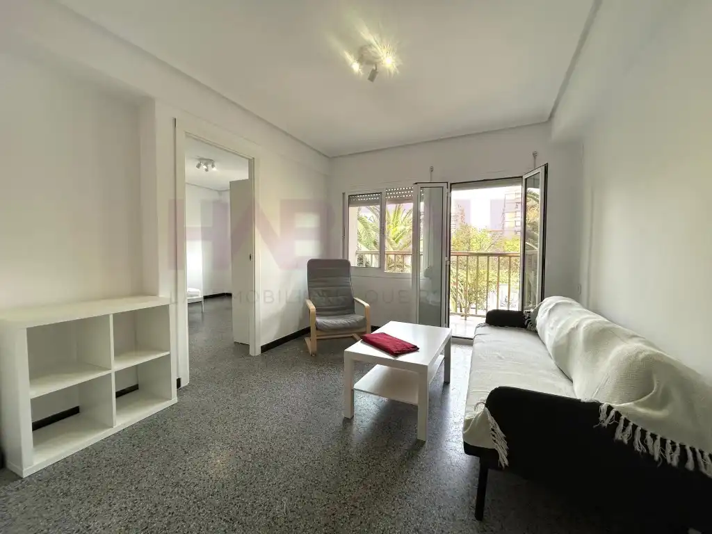 Living room of Flat for rent in Valencia  with Furnished