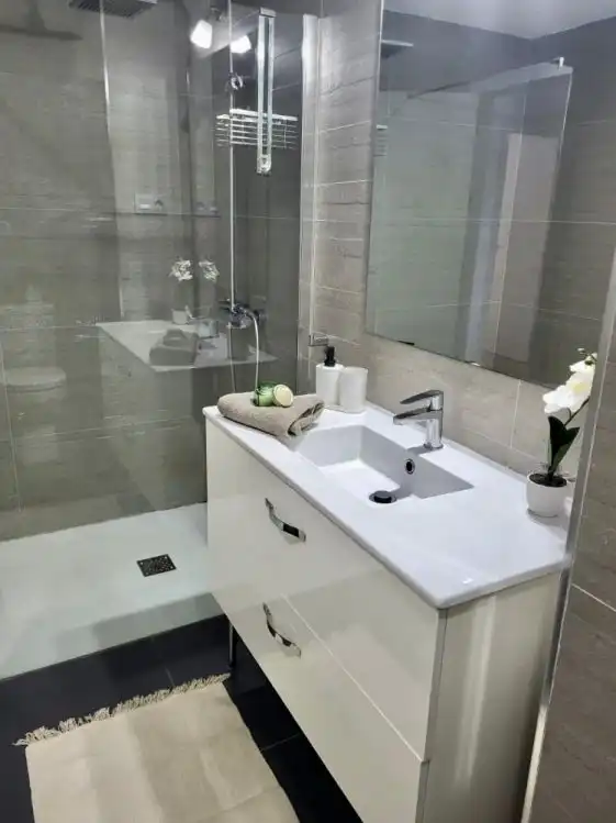Bany de Apartament de lloguer en Rincón de la Victoria