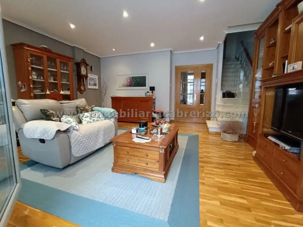 Detached homes for sale in N/A, Portillejo - Valdegastea