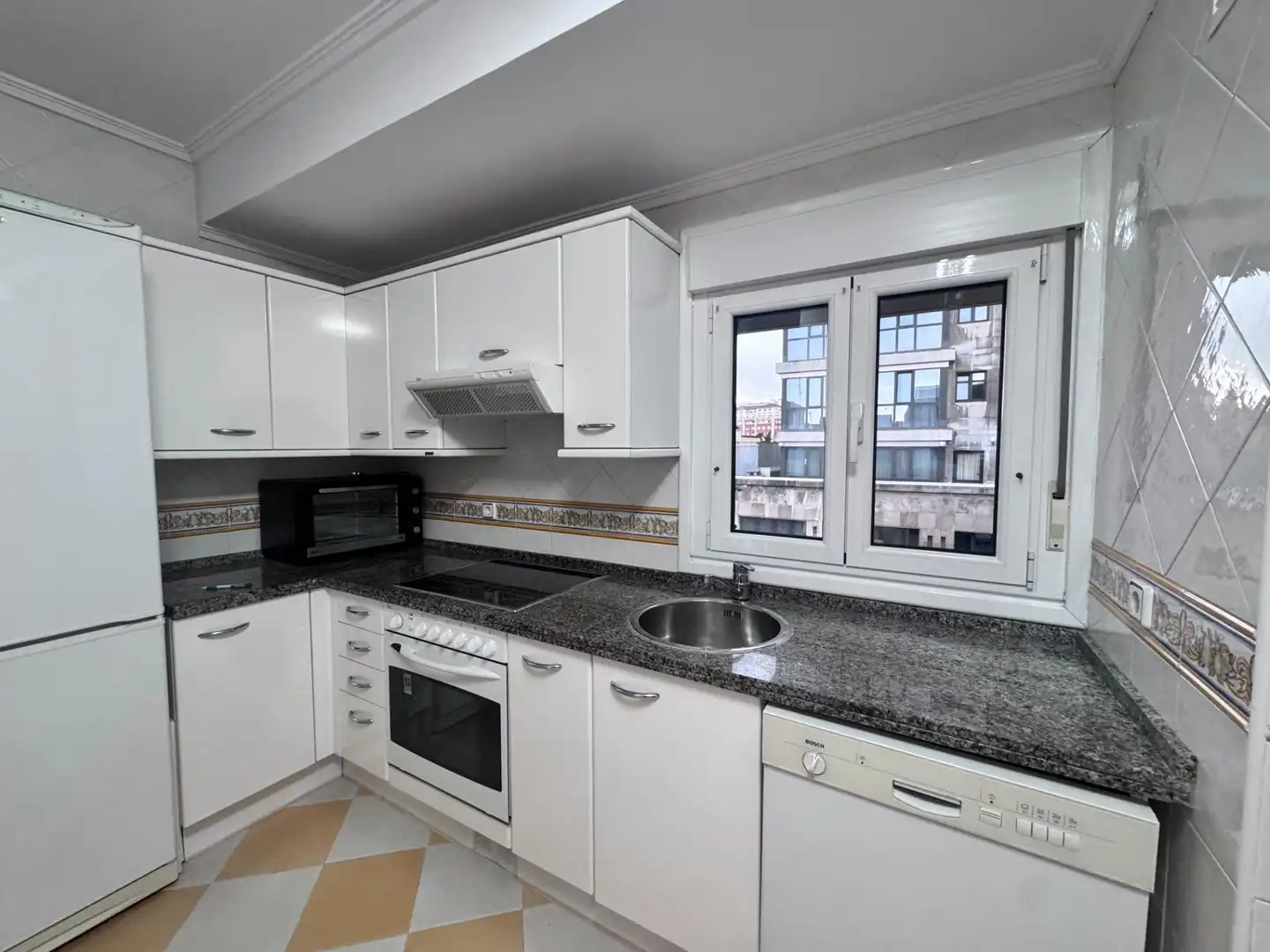 Kitchen of Flat for sale in Oviedo   with Heating