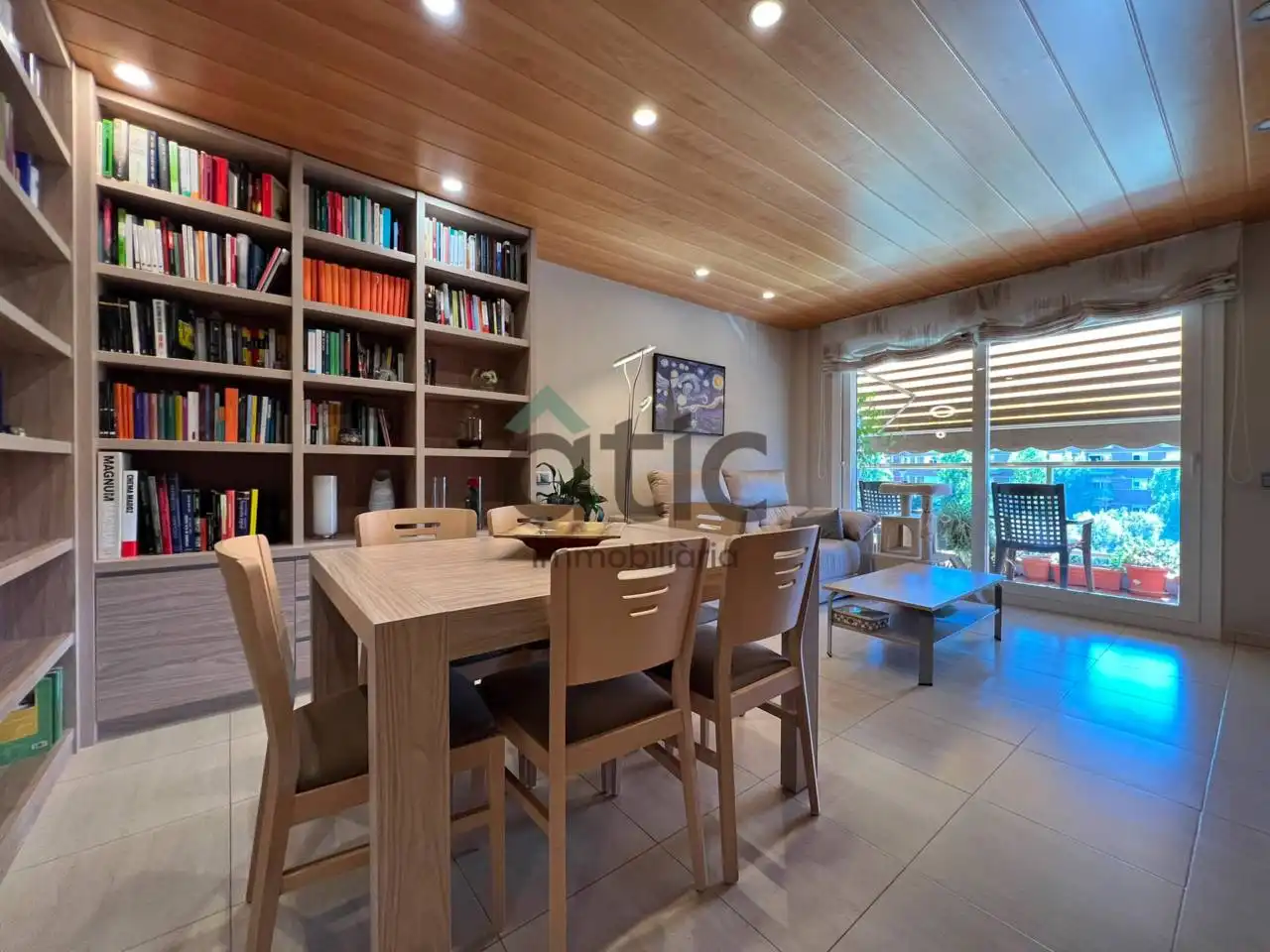 Living room of Flat for sale in Plaça Catalunya