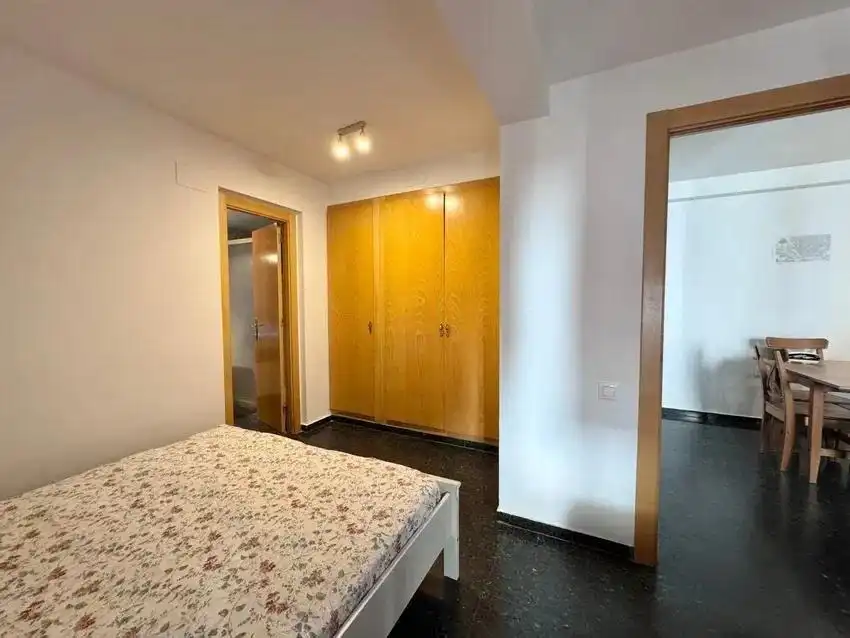 Habitación de Piso en venta en Valencia con Aire acondicionado, Amueblado y Balcón