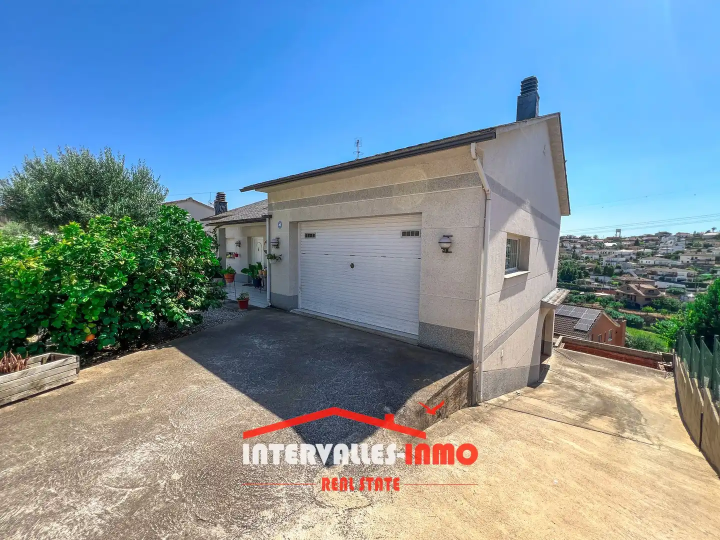Vista exterior de Casa o xalet en venda en Lliçà d'Amunt amb Aire condicionat, Calefacció i Jardí privat