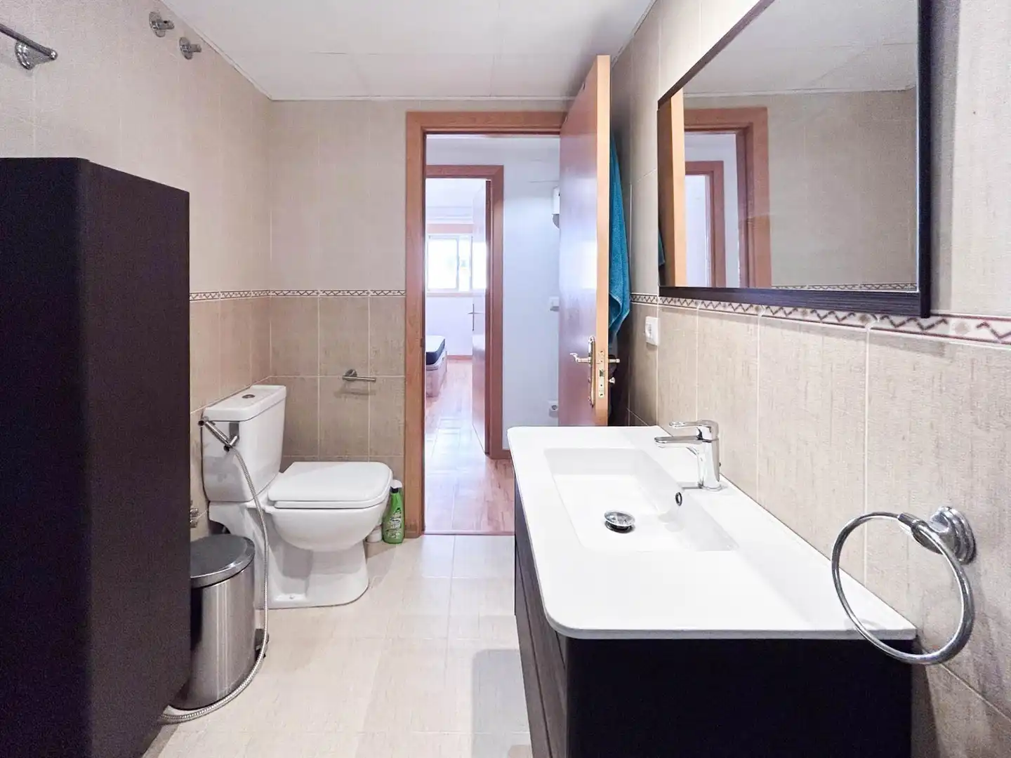 Bathroom of Flat for rent in Paterna  with Air Conditioner, Heating and Private garden