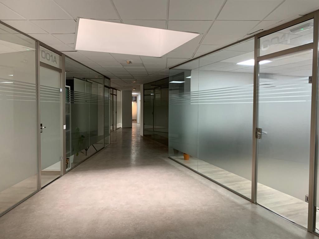 Office to rent in Burjassot  with Air Conditioner