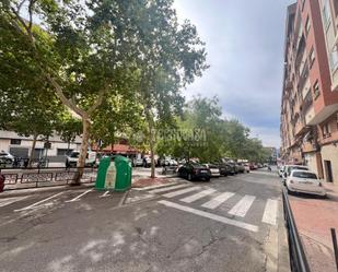 Vista exterior de Pis en venda en Puertollano amb Jardí privat i Terrassa