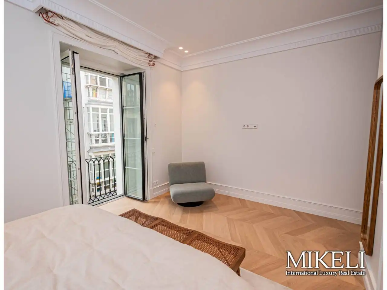 Schlafzimmer von Wohnung zur Miete in Santander mit Heizung, Möbliert und Balkon