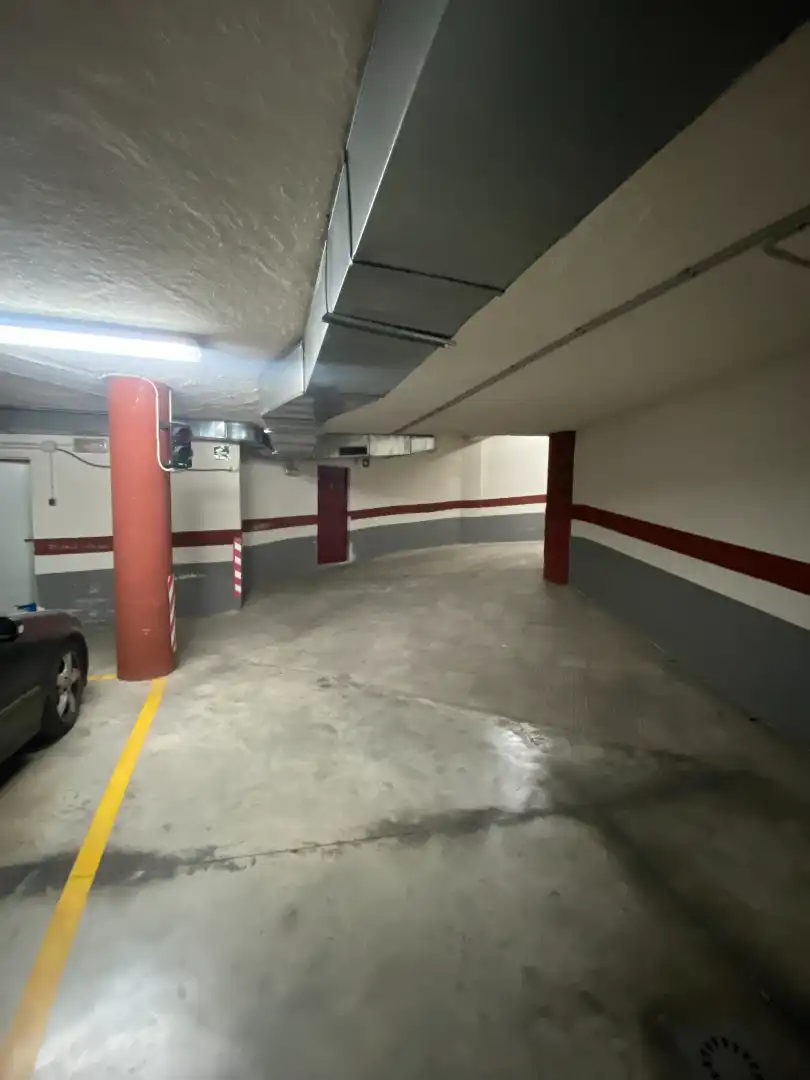 Parking de Piso de alquiler en Málaga con Aire acondicionado, Terraza y Trastero