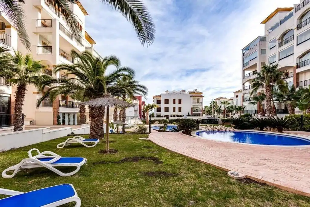 Apartamento en venta en CALLOSA, Los Secanos