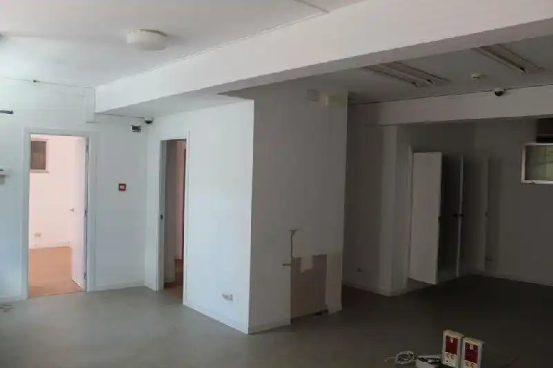 Local en venta en Boqueixón