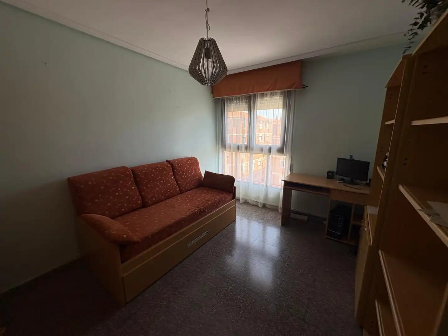 Habitación de Piso en venta en Almansa con Calefacción, Amueblado y Alarma