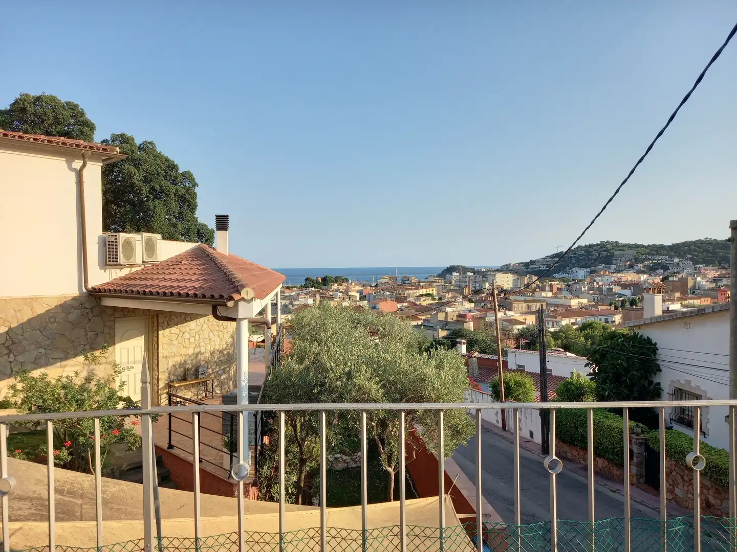 Vista exterior de Casa o xalet en venda en Sant Feliu de Guíxols amb Jardí privat, Piscina i Moblat