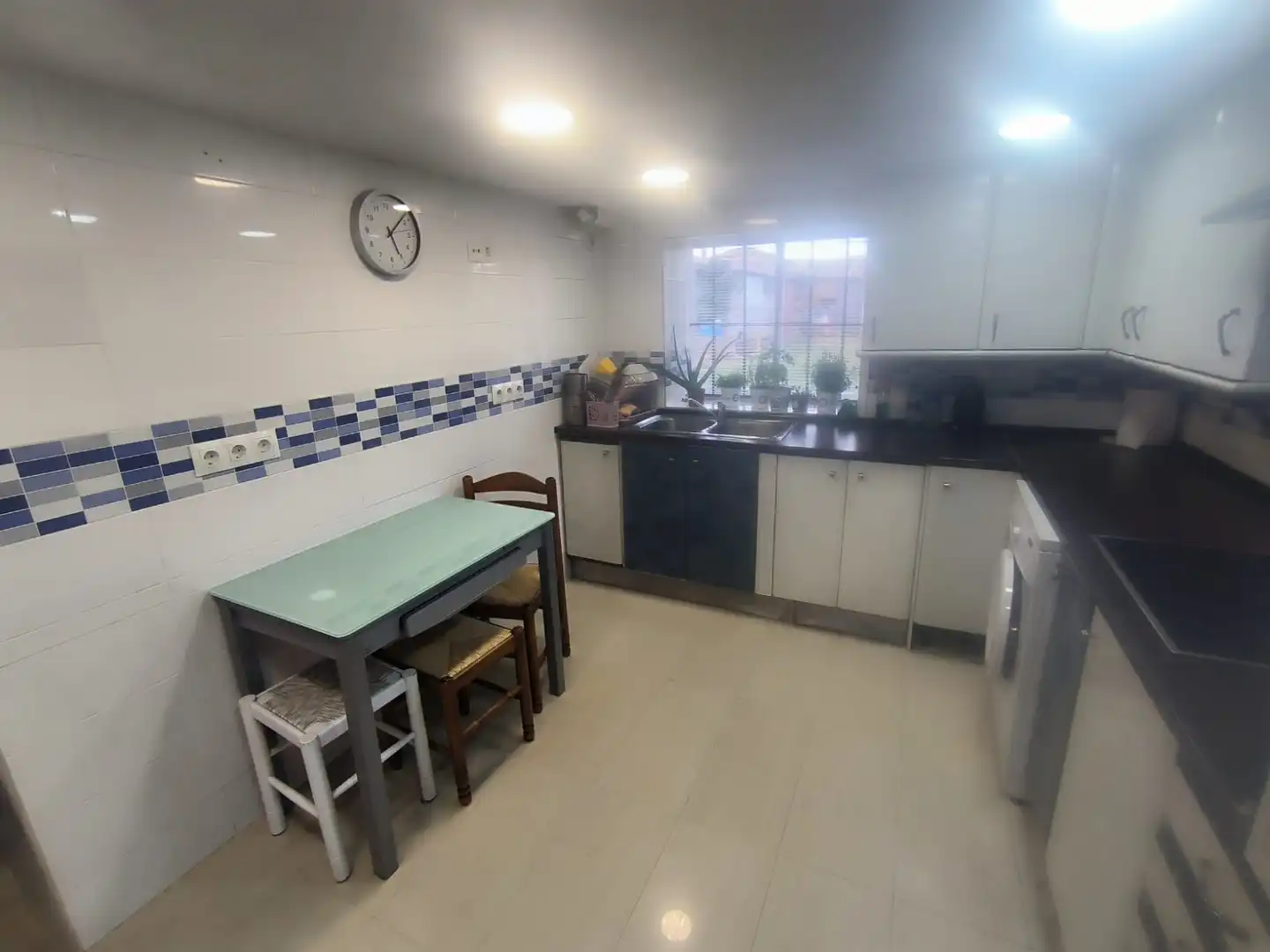 Cocina de Casa o chalet en venta en Melgar de Fernamental con Calefacción, Jardín privado y Trastero