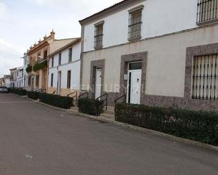 Vista exterior de Casa o xalet en venda en Valdetorres amb Terrassa