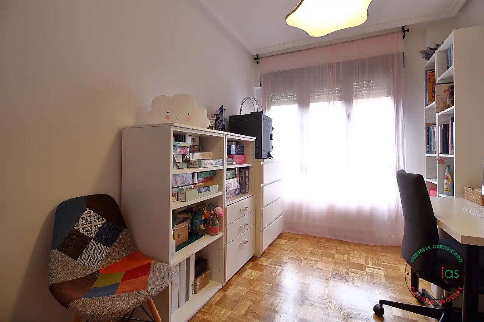 Habitación de Ático en venta en Gijón  con Calefacción, Parquet y Terraza