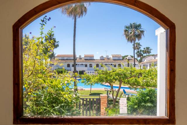 Casa adosada en Alquiler en Avenida de las Golondrinas, 2 en Atalaya - Isdabe