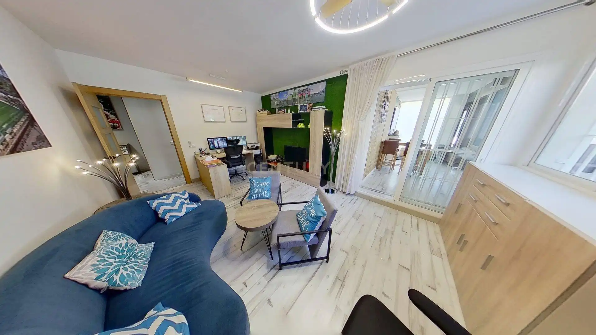 Sala de estar de Piso en venta en Benalmádena con Aire acondicionado, Jardín privado y Piscina comunitaria