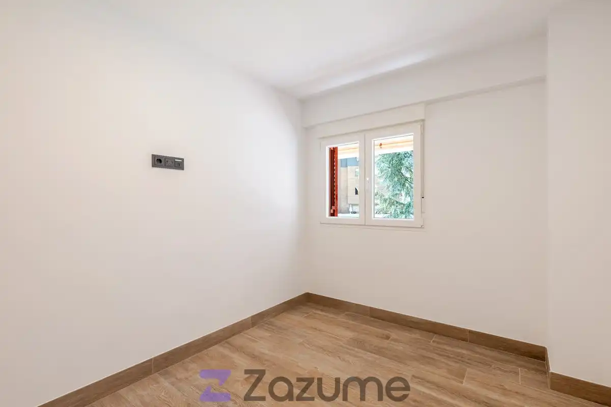 Bedroom of Flat for rent in Las Rozas de Madrid  with Heating, Private garden and Swimming Pool