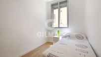 Bedroom of Flat for sale in  Madrid Capital