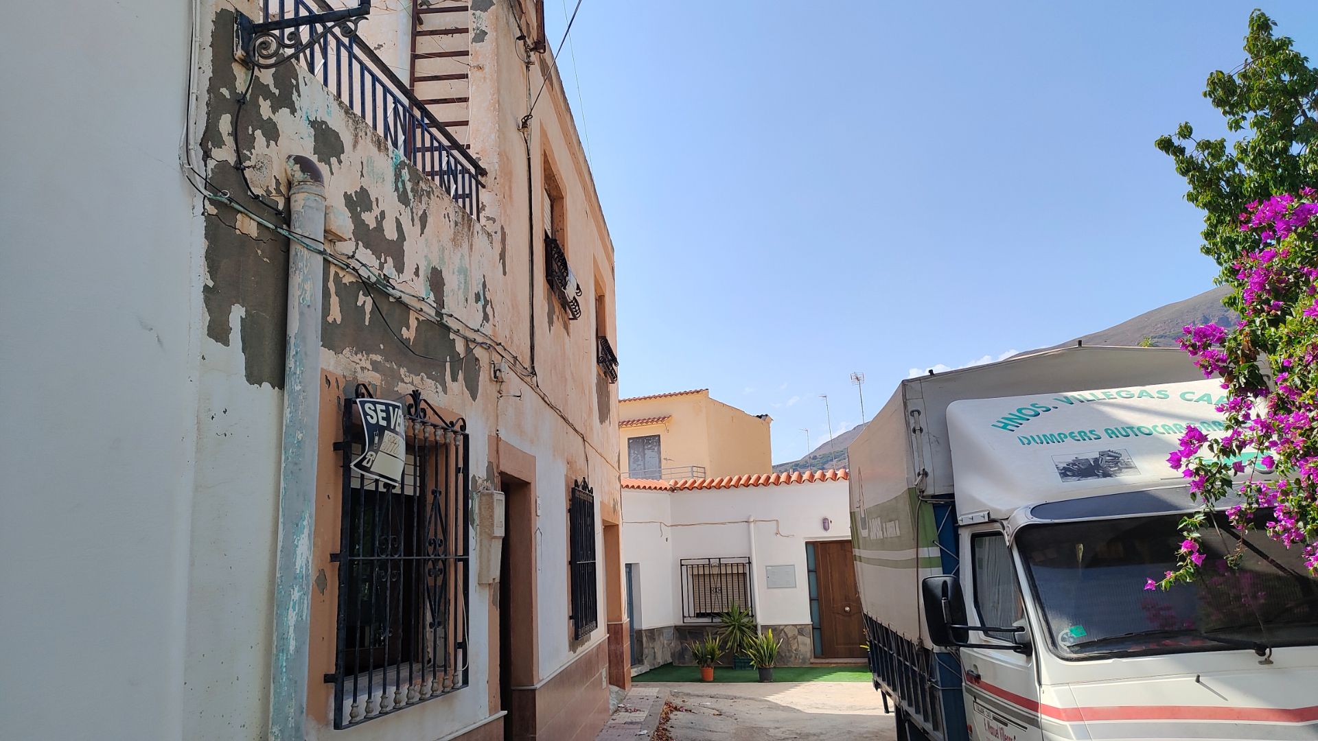 Exterior view of Single-family semi-detached for sale in Dalías  with Terrace and Furnished