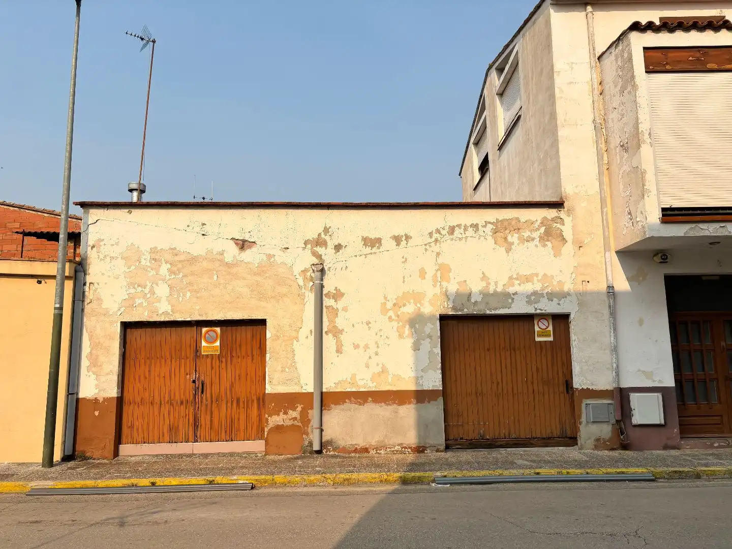 Casa aparellada amb jardí en venda a Carrer de la Barca 3, imagen 3