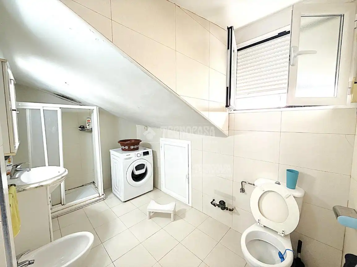 Bathroom of Flat for sale in Cuenca  with Heating