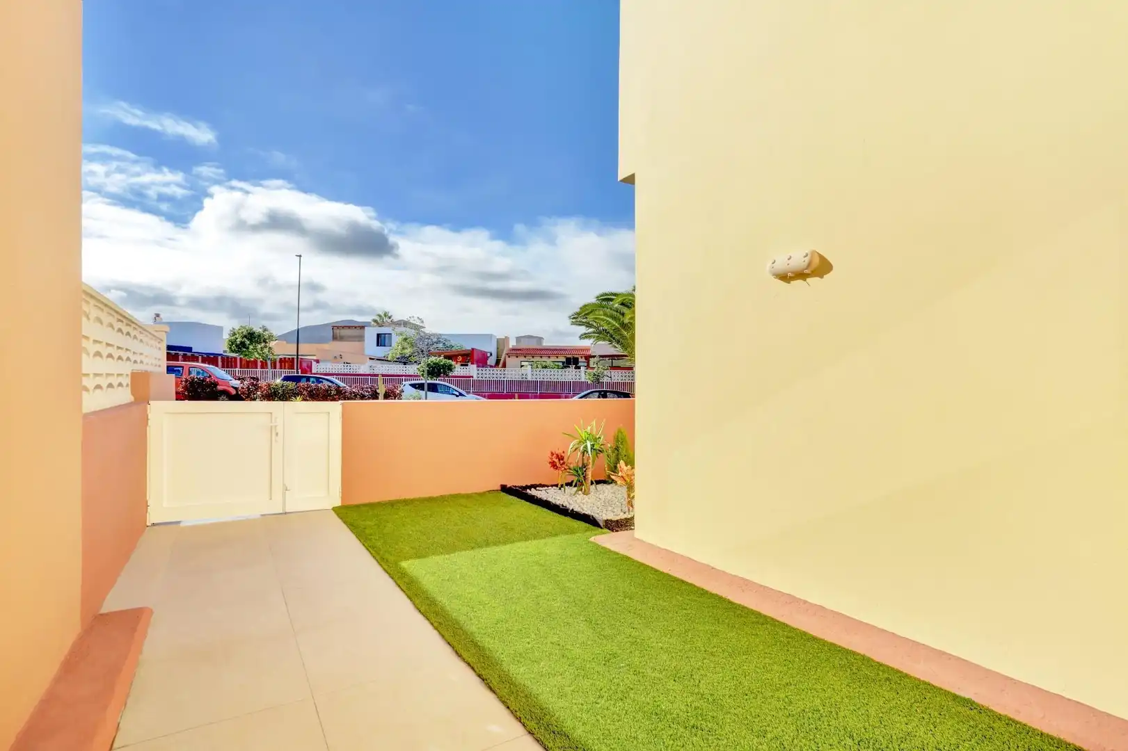 Exterior view of Apartments for sale in La Oliva