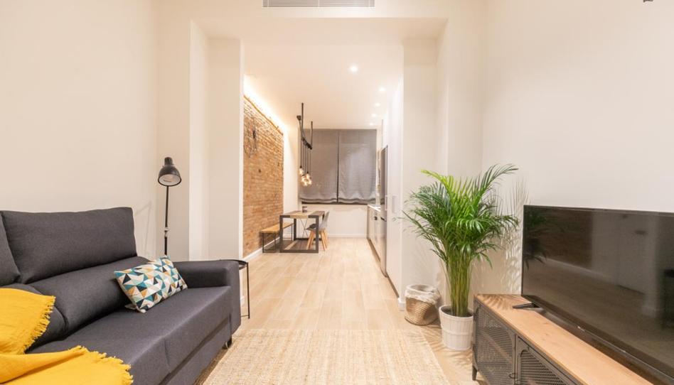 Foto 1 de Apartament de lloguer a El Camp de l'Arpa del Clot, Barcelona