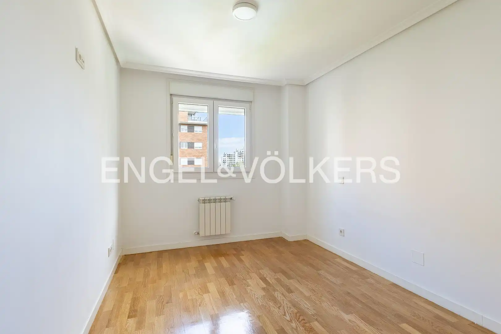 Bedroom of Flat for rent in Hortaleza