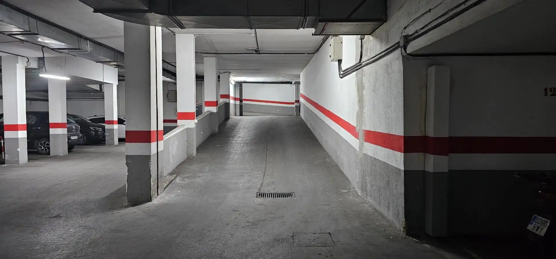 Parkplatz von Garage zum Verkauf in Granada