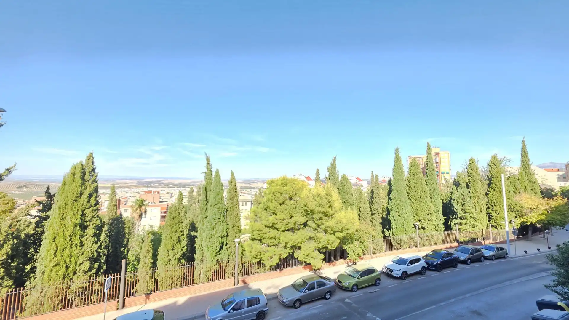 Appartamento con terrazza in vendita a Calle Juanito Valderrama, imagen 5