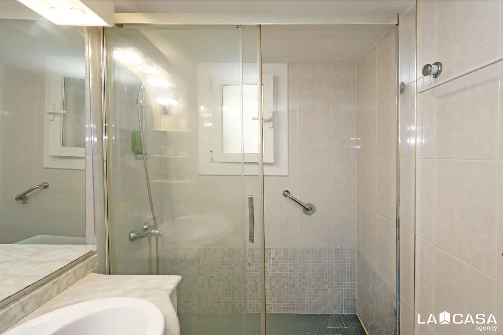 Piso con terraza en venta en Carrer de Josep Gras, imagen 40
