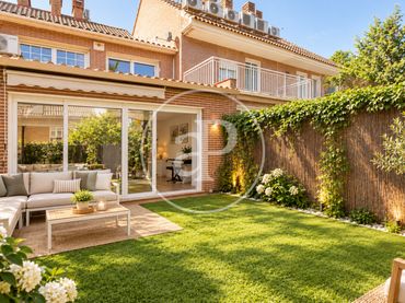 Reihenhaus mit Pool zum Verkauf in C. de la Margarita