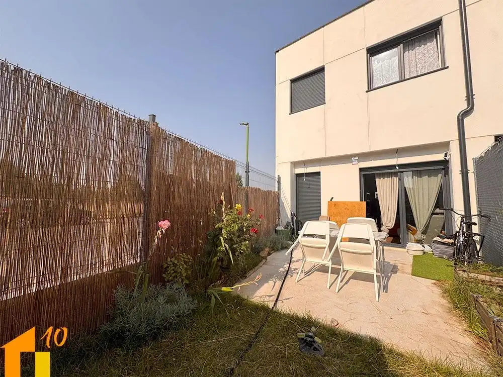 Adossat amb jardí en venda a Calle JESUS CUBILLO GARCIA, imagen 3