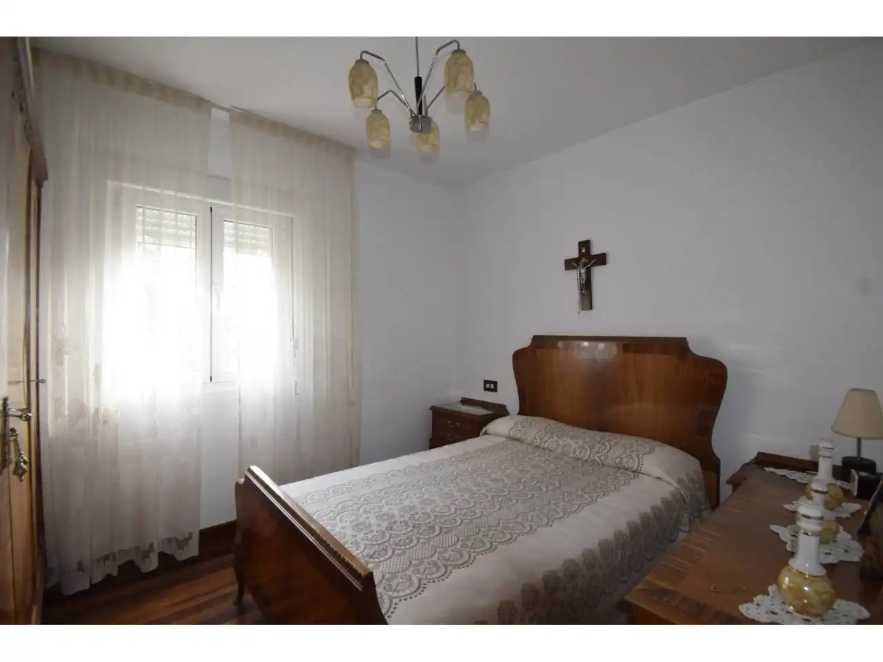 Bedroom of Houses for sale in La Pola de Gordón   with Heating, Private garden and Parquet flooring