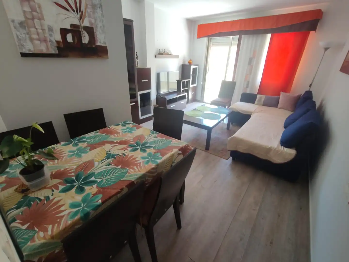 Sala d'estar de Pis de lloguer en Granadilla de Abona amb Parquet, Moblat i Forn