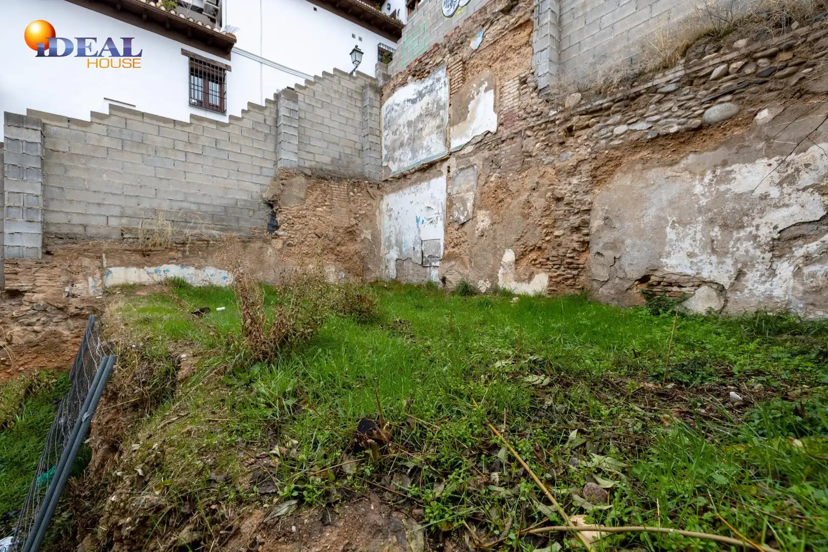 Residential land for sale in Calle Calle Alta de Cartuja 8