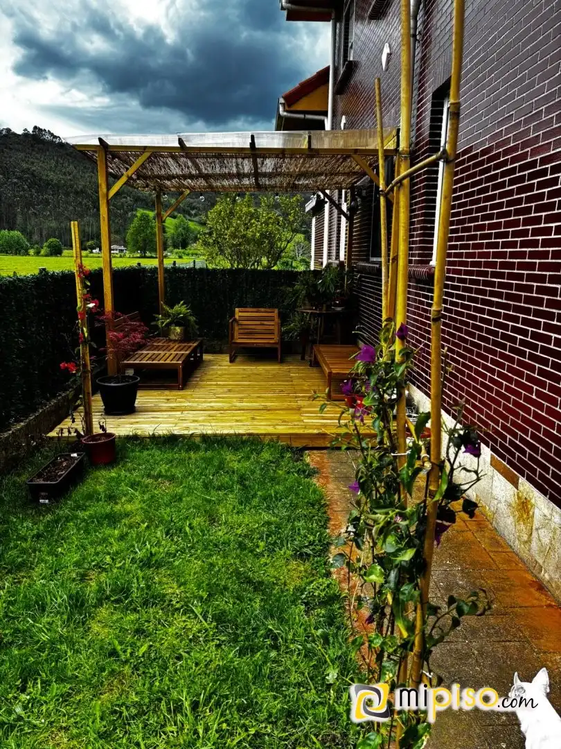 Terraza de Casa adosada en venta en Solórzano con Calefacción y Jardín privado