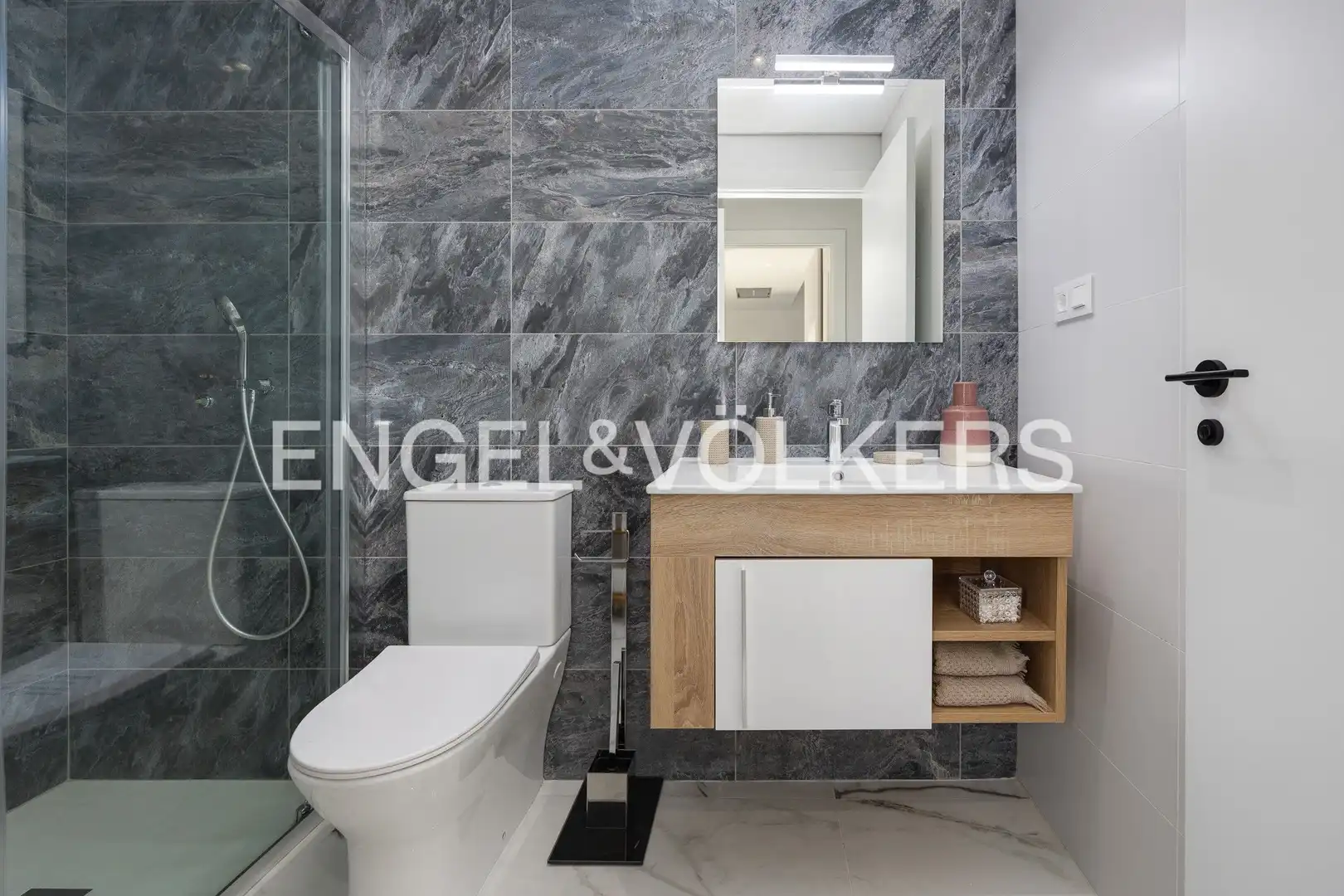 Bathroom of Flat for sale in Pilar de la Horadada  with Air Conditioner, Heating and Private garden