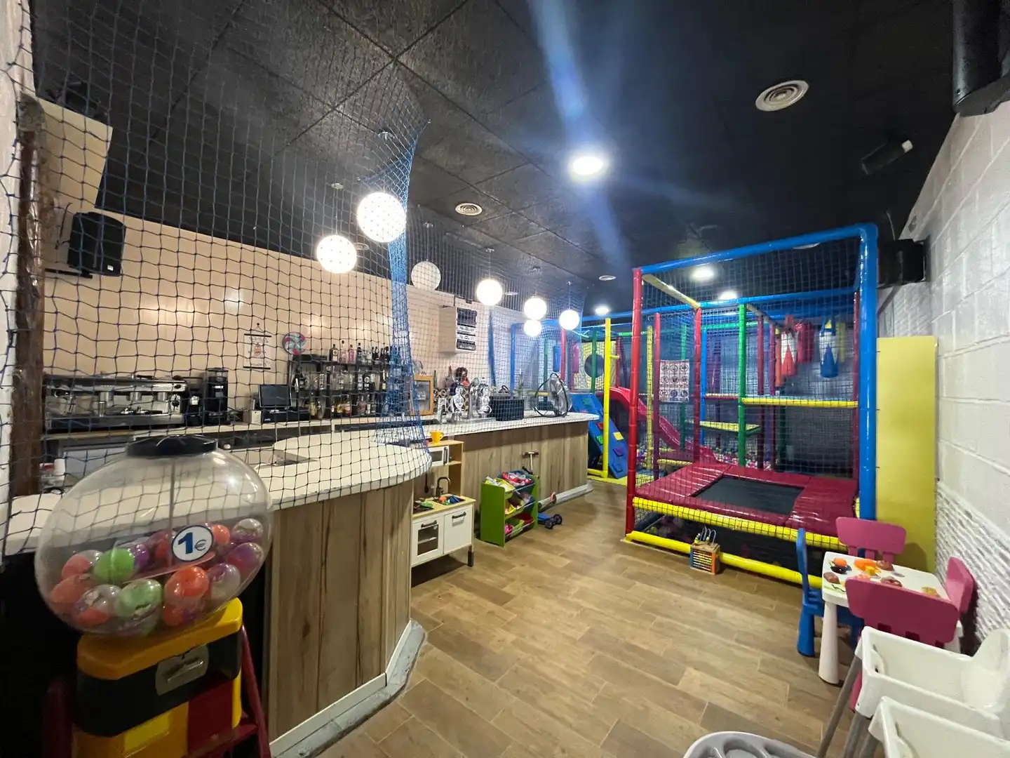 Business premises for transfer in Avenida Descubrimiento de América, imagen 4