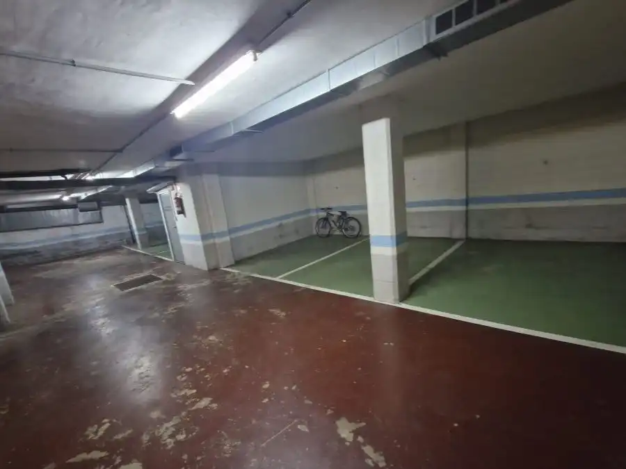 Moto in affitto a Calle Francesc Macia 157, imagen 5