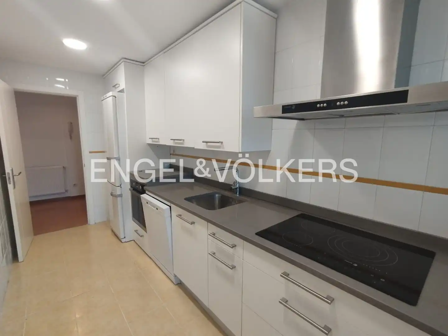 Kitchen of Flat for rent in Majadahonda  with Air Conditioner, Heating and Terrace