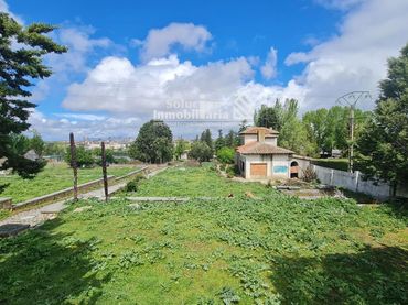 Villa avec balcon à vendre à Santa Marta de Tormes