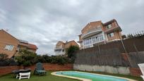 Piscina de Casa o xalet en venda en Aranjuez amb Aire condicionat i Terrassa