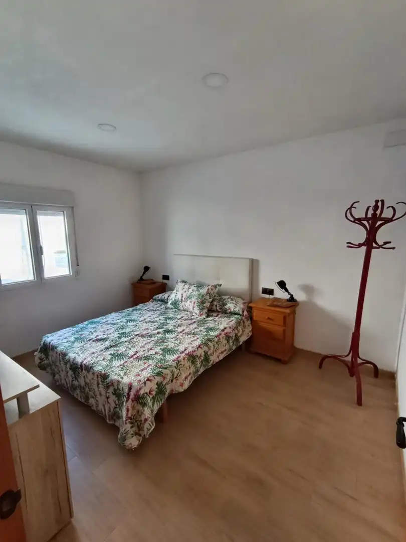 Dormitori de Casa o xalet en venda en Deltebre amb Jardí privat i Terrassa