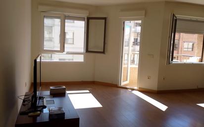 Sala d'estar de Pis en venda en Gandia amb Aire condicionat i Balcó
