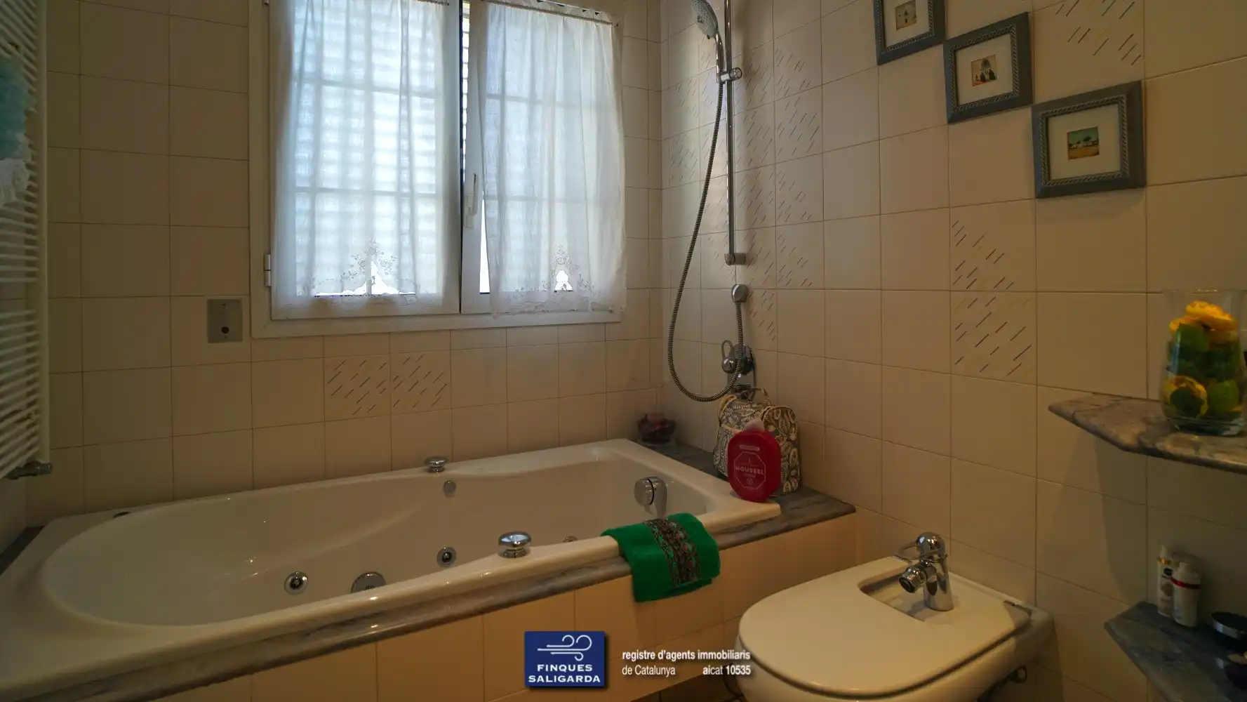 Baño de Casa o chalet en venta en Canovelles con Aire acondicionado, Calefacción y Terraza