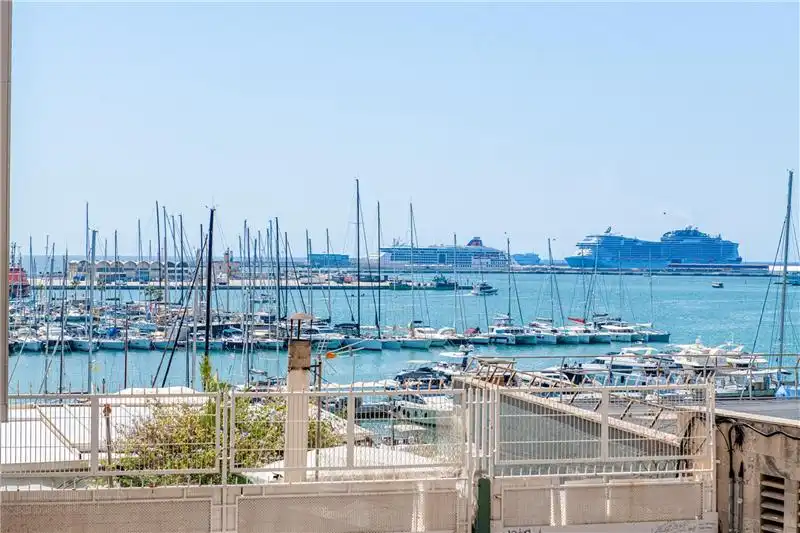 Exterior view of Flat for sale in  Palma de Mallorca  with Air Conditioner and Balcony